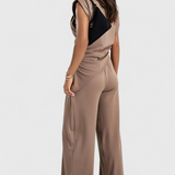 Claudia – Conjunto Asimétrico Elegante para Momentos Especiales