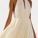 Valentina – Vestido Maxi Halter con Perlas para Brillar en Cada Ocasión