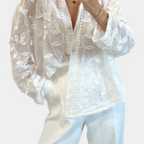 Valentina – Camisa de Encaje Bordado que Transmite Elegancia Atemporal