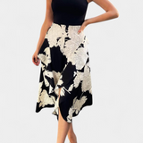 María – Vestido Floral con Abertura para un Look Elegante y Femenino