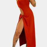 Alba – Vestido Elegante Sin Tirantes con Toque Coqueto