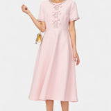 María – Vestido Midi Acampanado con Lazo Brillante para Momentos Especiales