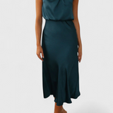 Elena – Vestido Elegante con Silueta Sofisticada y Estilo Único