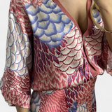 María – Conjunto Elegante de Blusa y Falda Floral para un Look Sofisticado
