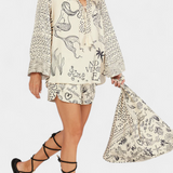 Isabel – Conjunto Camisero Estampado con Short Elástico para un Estilo Bohemio y Auténtico