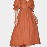 Petra – Vestido Elegante y Romántico para Brillar cada Día