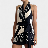 Aitana – Vestido Corto Halter con Estampado Abstracto para un Look Moderno y Elegante