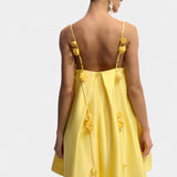 Lourdes – Vestido Mini Romántico con Detalle Encantador