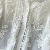 Valentina – Camisa de Encaje Bordado que Transmite Elegancia Atemporal