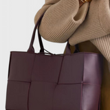 Claudia – Bolso de Compras Woven con Estilo y Elegancia