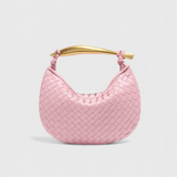 Alba – Bolso Woven con Asa Dorada para un Look Elegante y Sofisticado