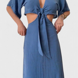 Nerea – Vestido Fluido con Lazo Frontal y Cut-Outs, Elegancia y Comodidad para Cada Ocasión