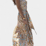 Teófila – Vestido Largo con Estampado de Tesoros del Océano, Elegancia y Encanto Marítimo