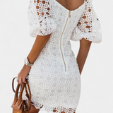 Estela – Vestido Corto de Encaje con Estilo Romántico y Elegante