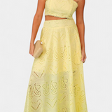 Teresa – Conjunto Elegante de Encaje Floral para un Estilo Sofisticado