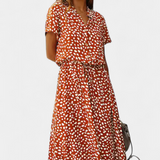 Renata – Vestido Midi de Lunares Con Estilo Juguetón y Comodidad Inigualable
