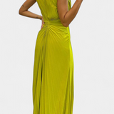 Nerea – Vestido Maxi Plisado con Abertura Lateral y Elegancia Atemporal