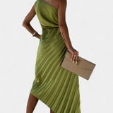 Leire – Vestido de Cóctel Asimétrico con Estilo Único y Elegancia Atemporal