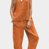 Lola – Conjunto de Chaleco y Pantalón Sin Mangas en Algodón Lino con Estilo Único y Elegante