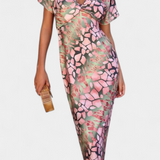 María – Vestido Elegante con Estampado Moderno y Escote en V