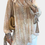 Clara – Blusa Ligera con Estampado Pastel para Días Soleados