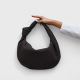 Alicia – Bolso Mediano Woven con Estilo Sofisticado y Encanto Elegante